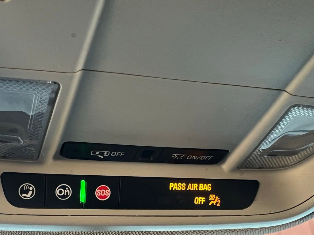 Used 2020 Chevrolet Traverse LS image 30