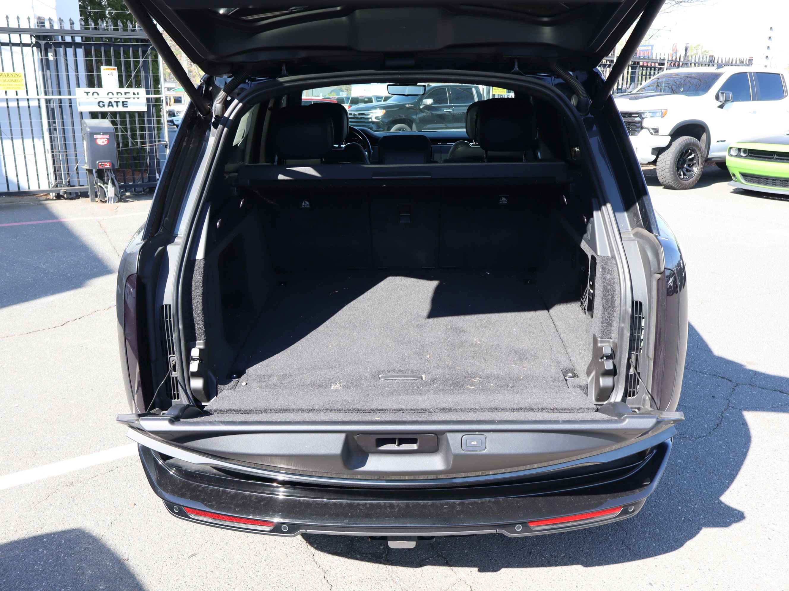 Used 2024 Land Rover Range Rover SE image 33