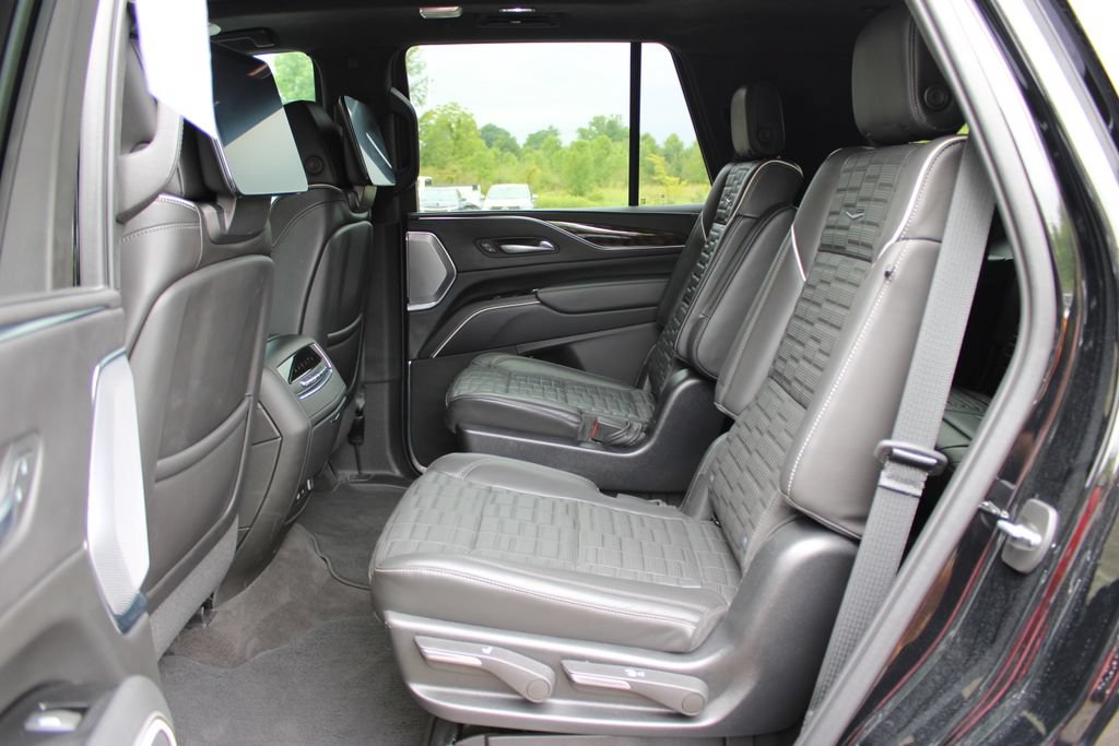 Certified 2022 Cadillac Escalade Sport Platinum AWD/4WD image 47