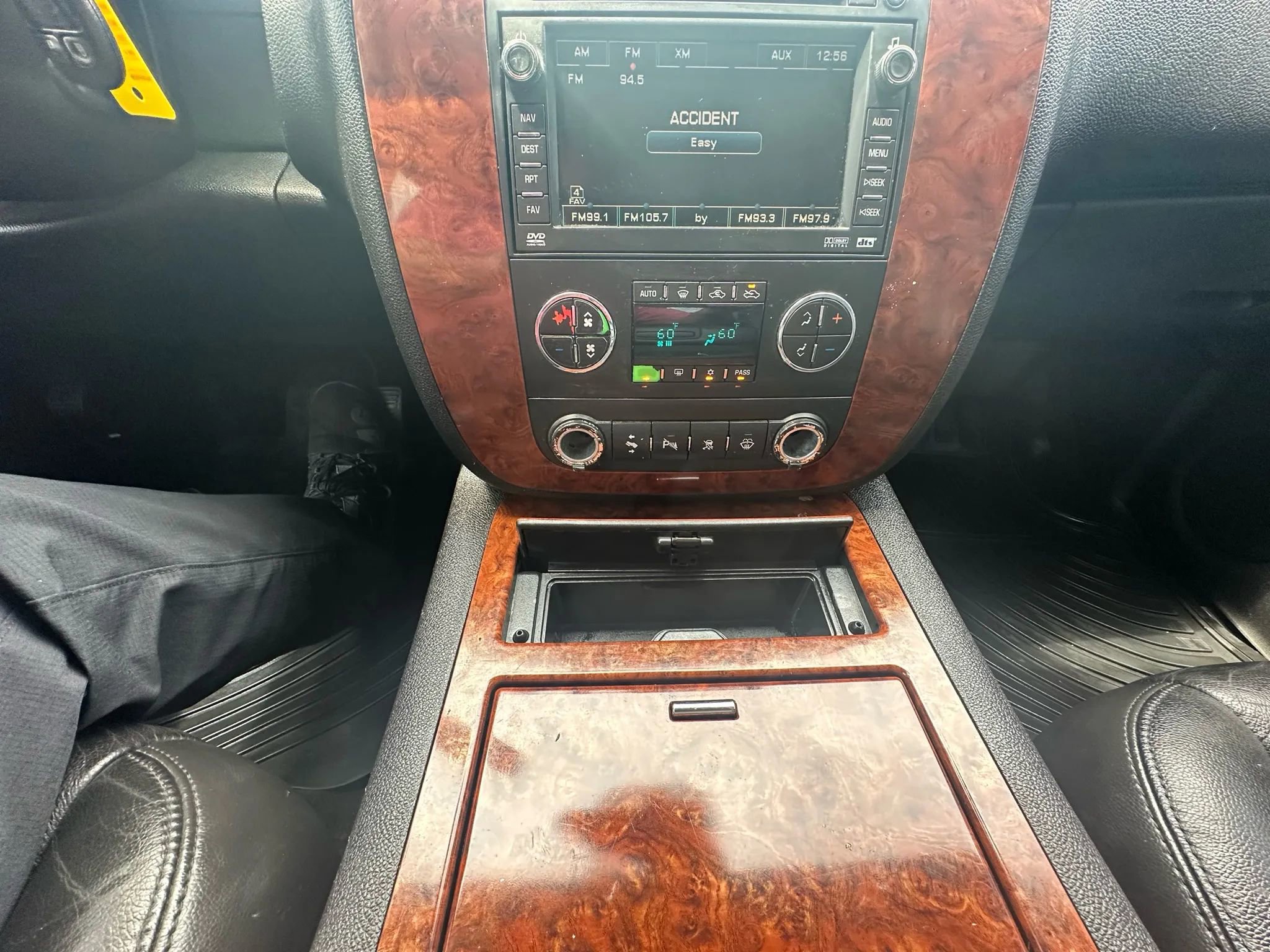 Used 2008 Chevrolet Avalanche LTZ w/ LTZ Preferred Equipment Group AWD/4WD image 20