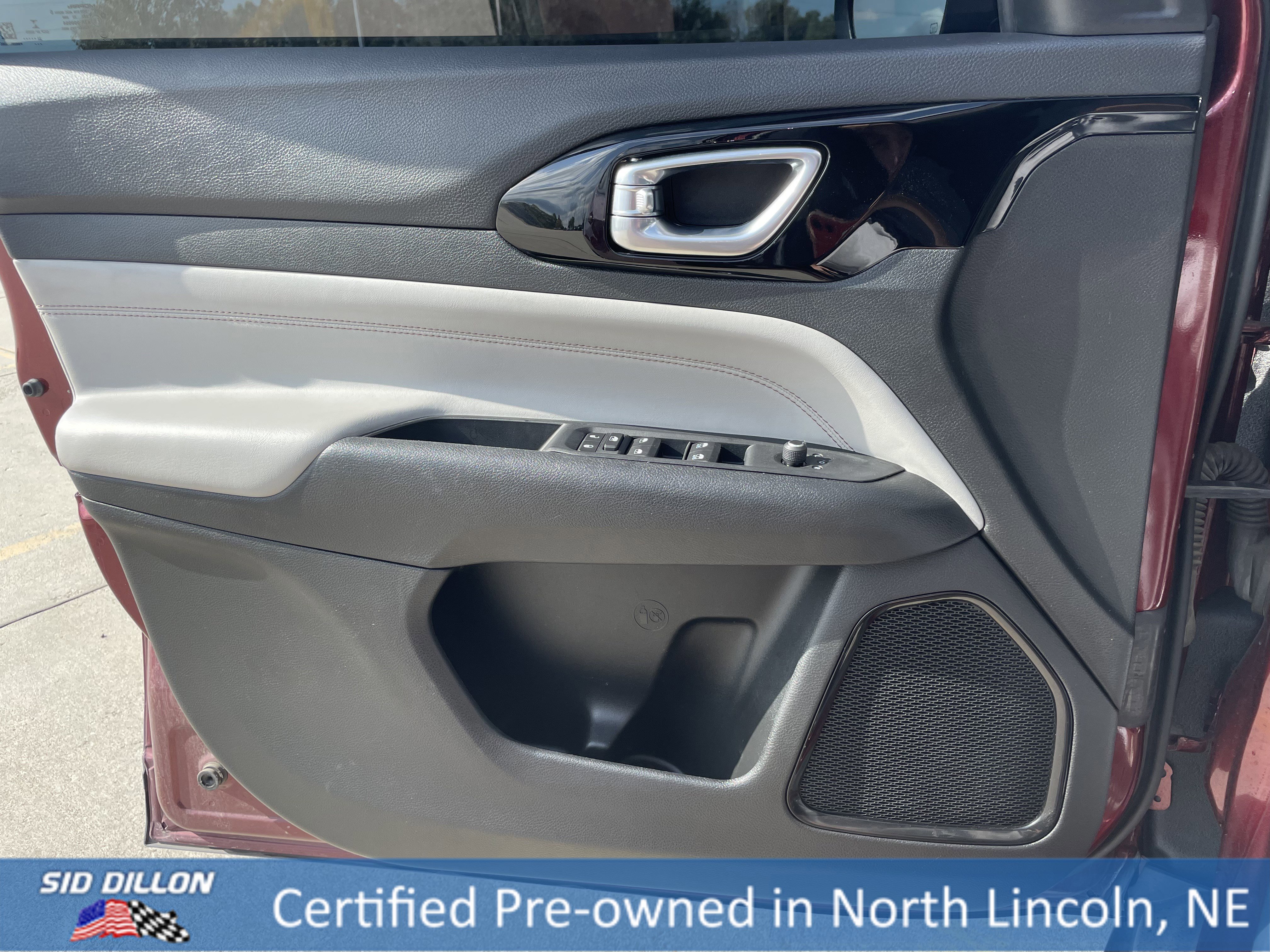 Used 2022 Jeep Compass Limited image 16