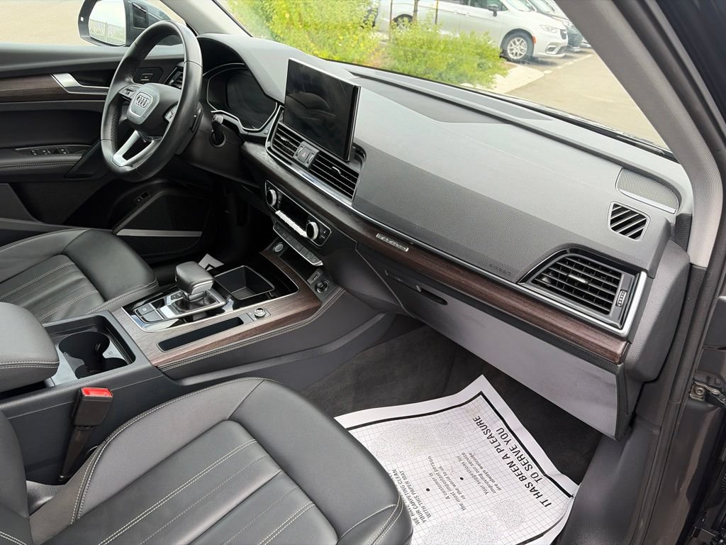 Used 2025 Audi Q5 2.0T Premium Plus w/ Premium Plus Package AWD/4WD image 14
