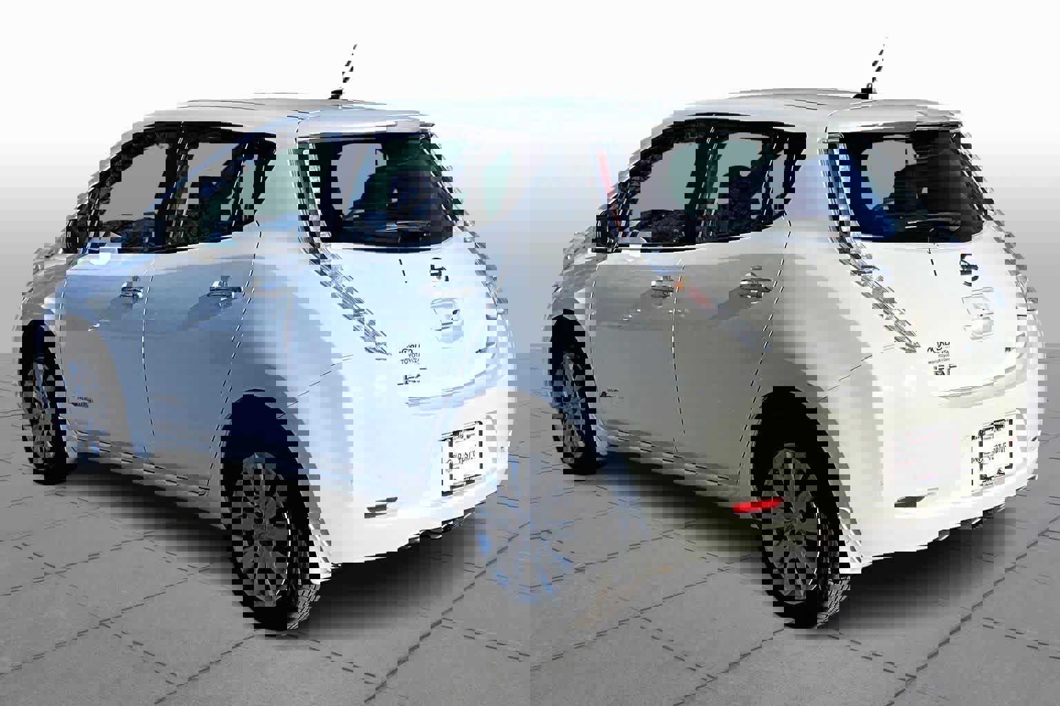 Used 2017 Nissan Leaf S w/ Charge Package image 10