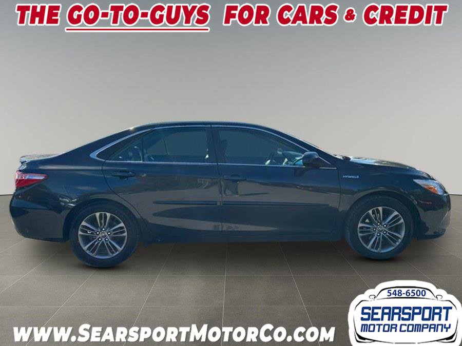 Used 2017 Toyota Camry SE image 4