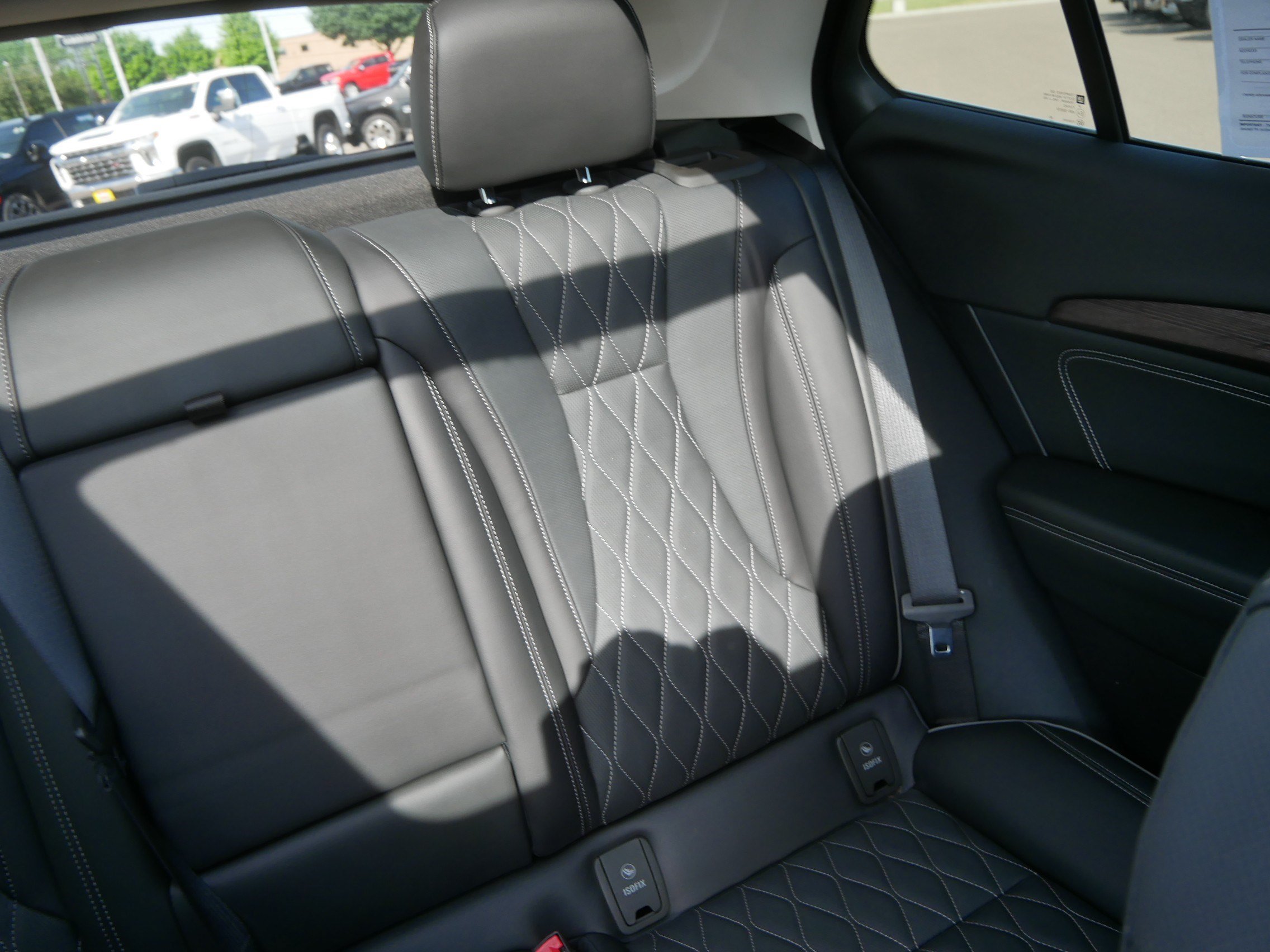 Used 2023 Buick Envision Avenir AWD/4WD image 14