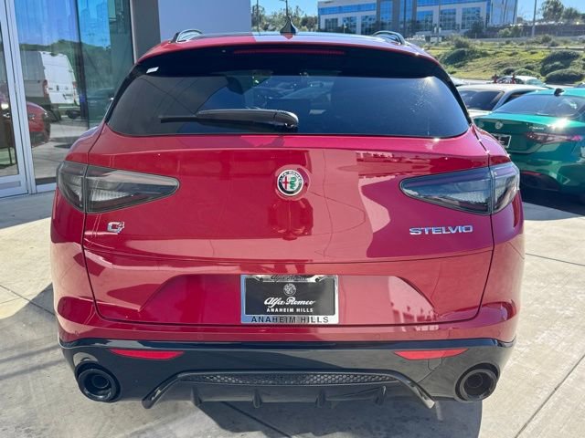 New 2025 Alfa Romeo Stelvio Sprint image 6