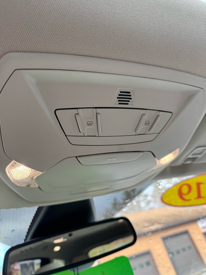 Used 2019 Ford Escape Titanium image 13