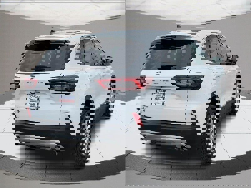 Used 2024 Ford Escape Active image 3