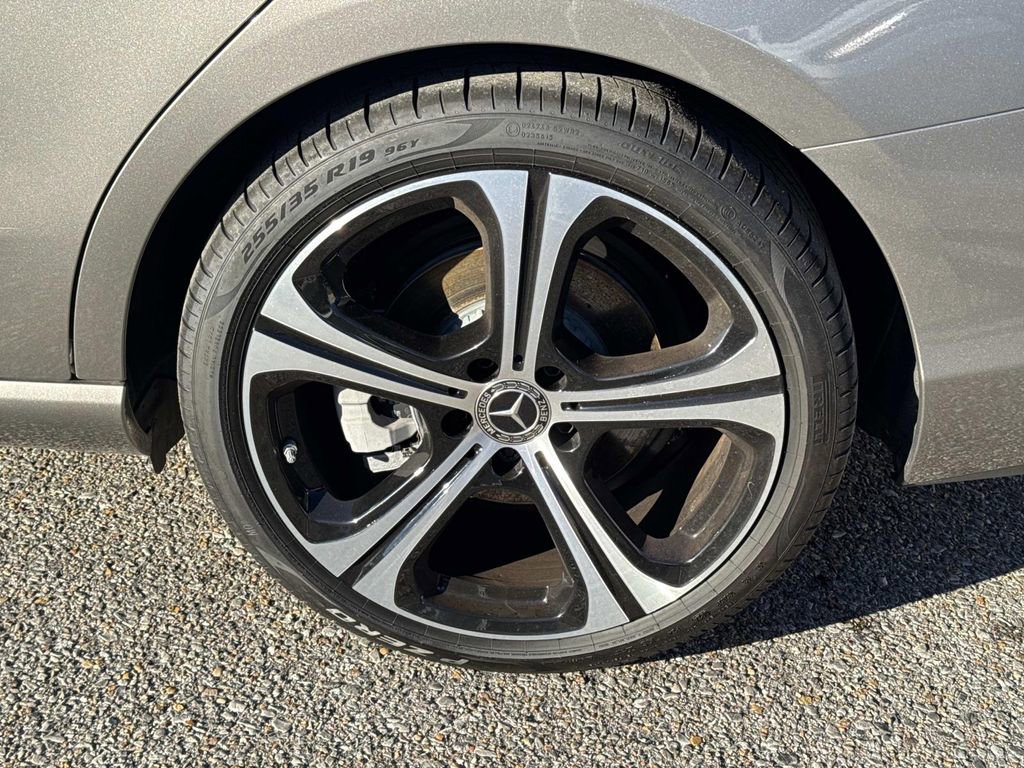 Used 2024 Mercedes-Benz C 300 Sedan image 4