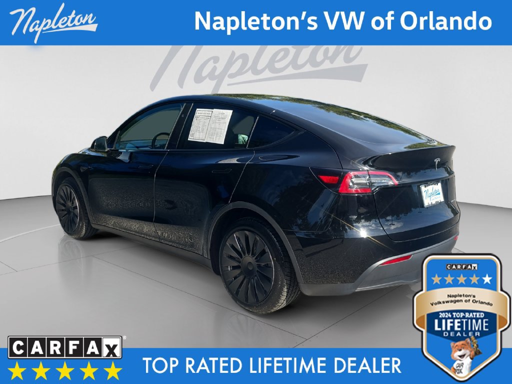 Used 2024 Tesla Model Y Long Range AWD/4WD image 3