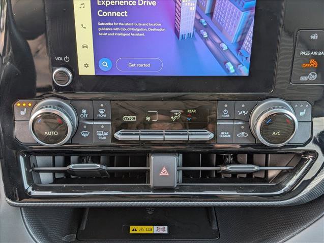 Used 2023 Toyota Highlander XSE image 15