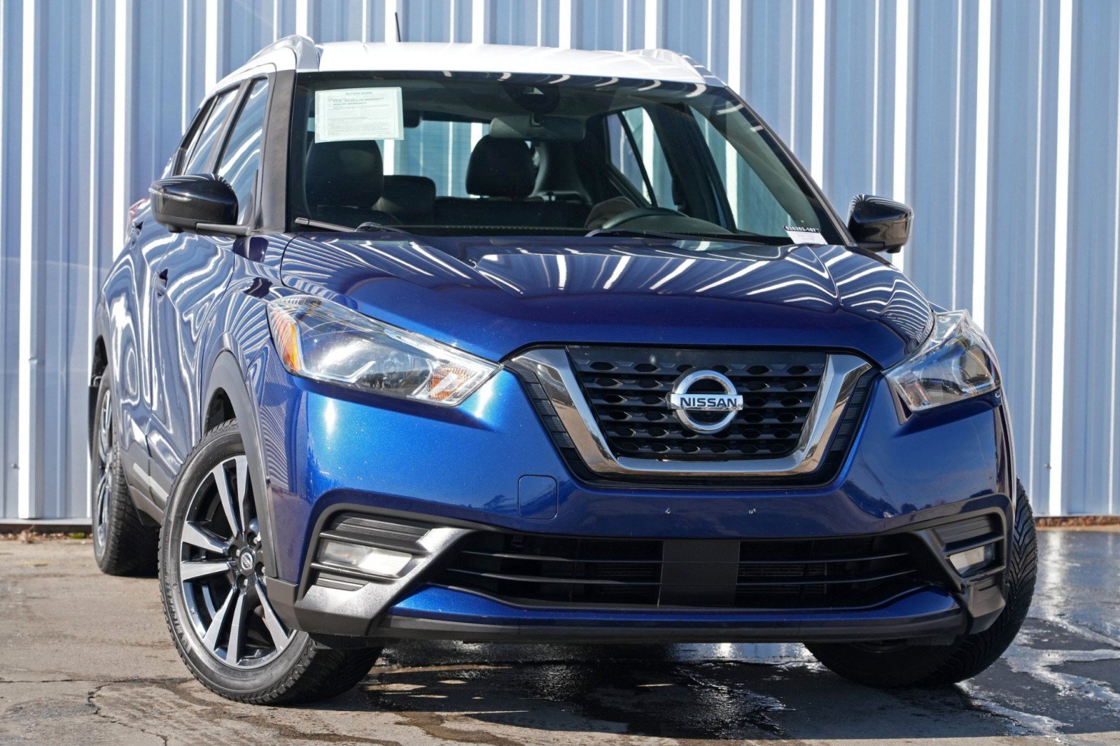 Used 2020 Nissan Kicks SR w/ SR Premium Package image 2