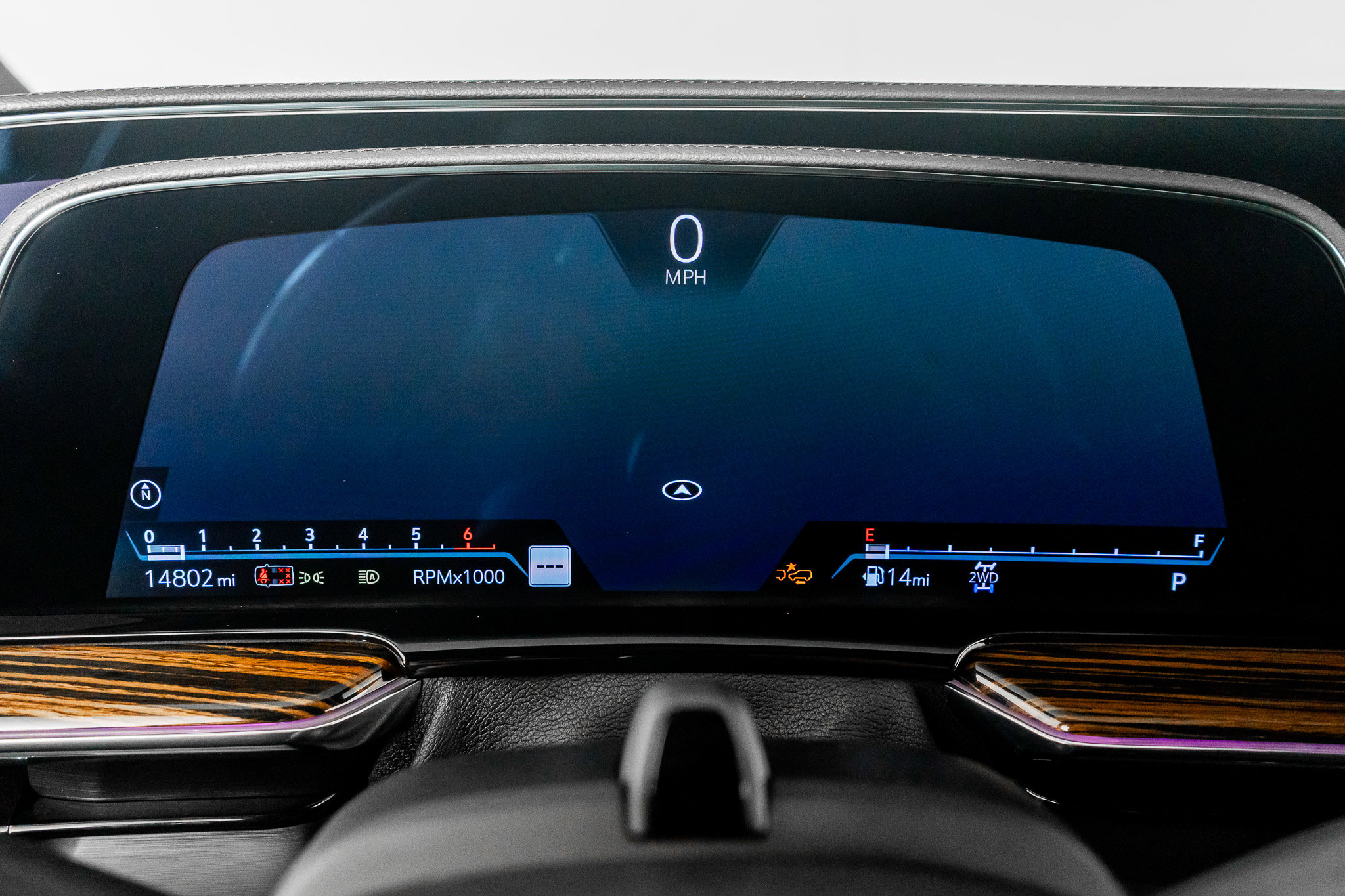 Used 2024 Cadillac Escalade ESV Premium Luxury image 46