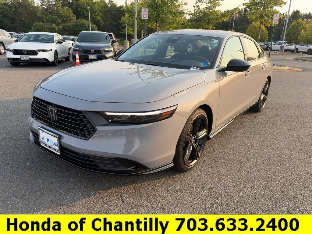 Used 2023 Honda Accord Sport image 3