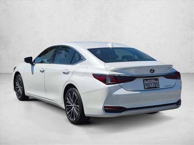 Used 2025 Lexus ES 300h w/ Premium Package FWD image 8
