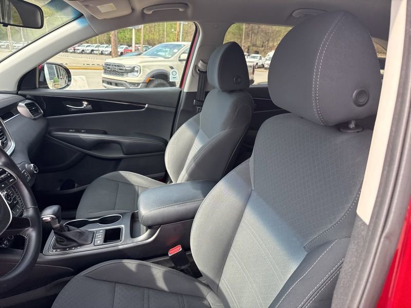 Used 2020 Kia Sorento LX w/ LX I4 Convenience Package image 12