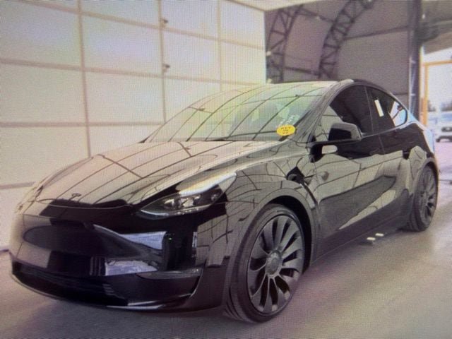 Used 2024 Tesla Model Y Performance AWD/4WD image 2