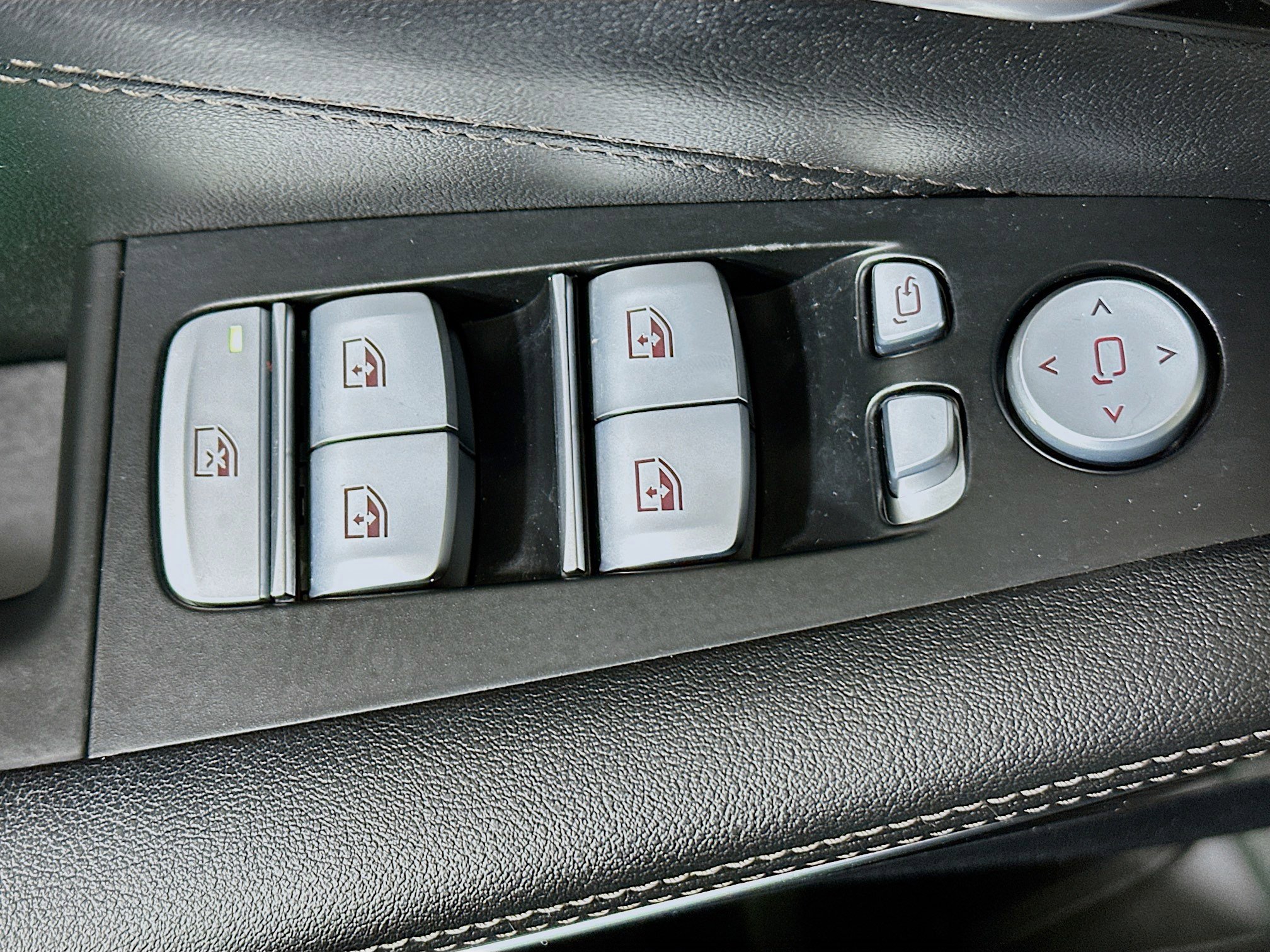 Used 2024 BMW X7 xDrive40i w/ M Sport Package image 14