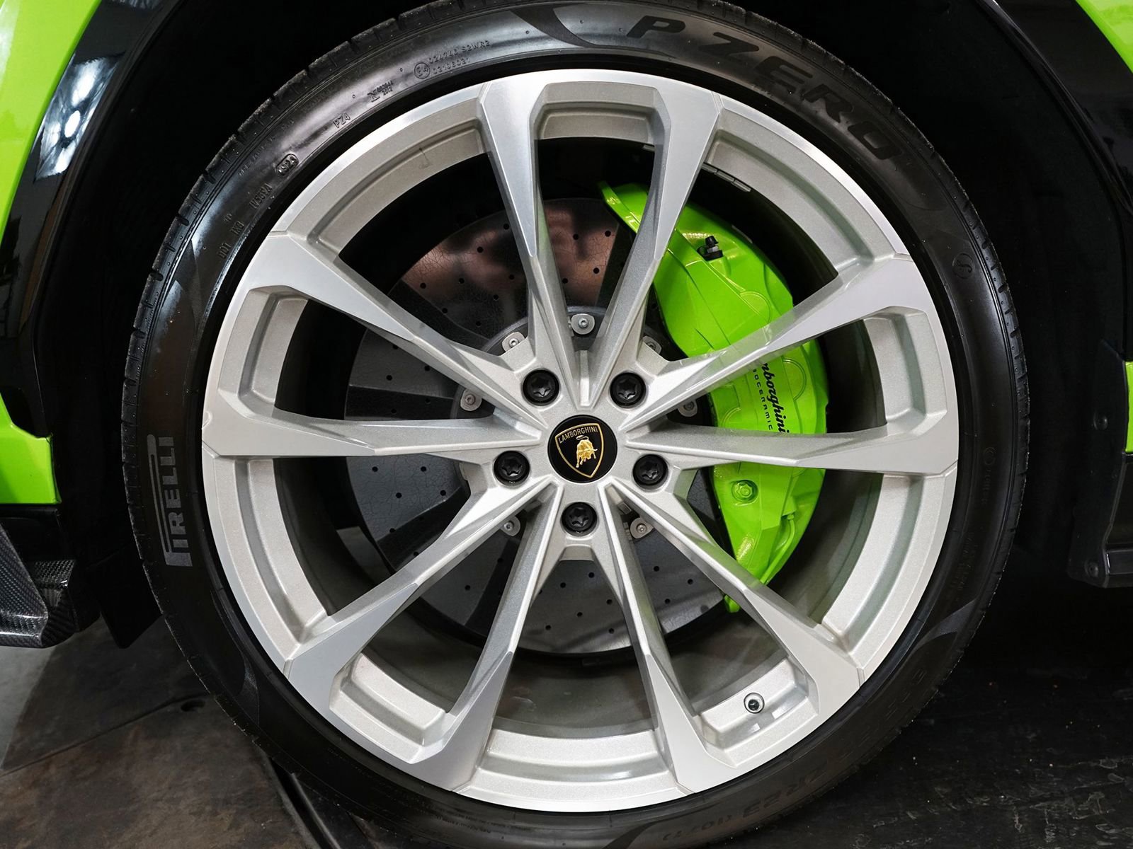 Used 2022 Lamborghini Urus image 10