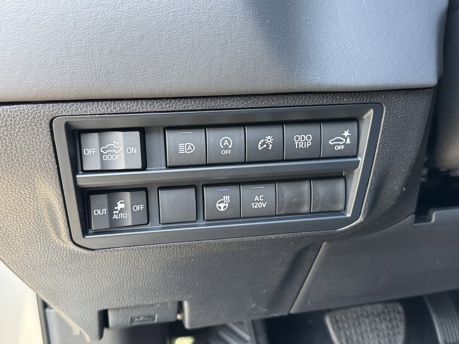 New 2026 Toyota Tundra Platinum image 17