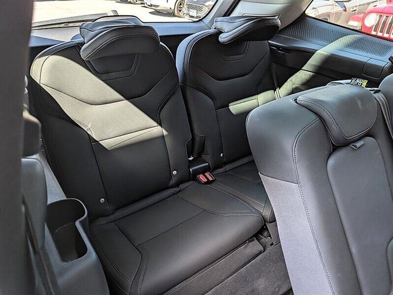 Used 2025 Volvo EX90 Ultra AWD/4WD image 31