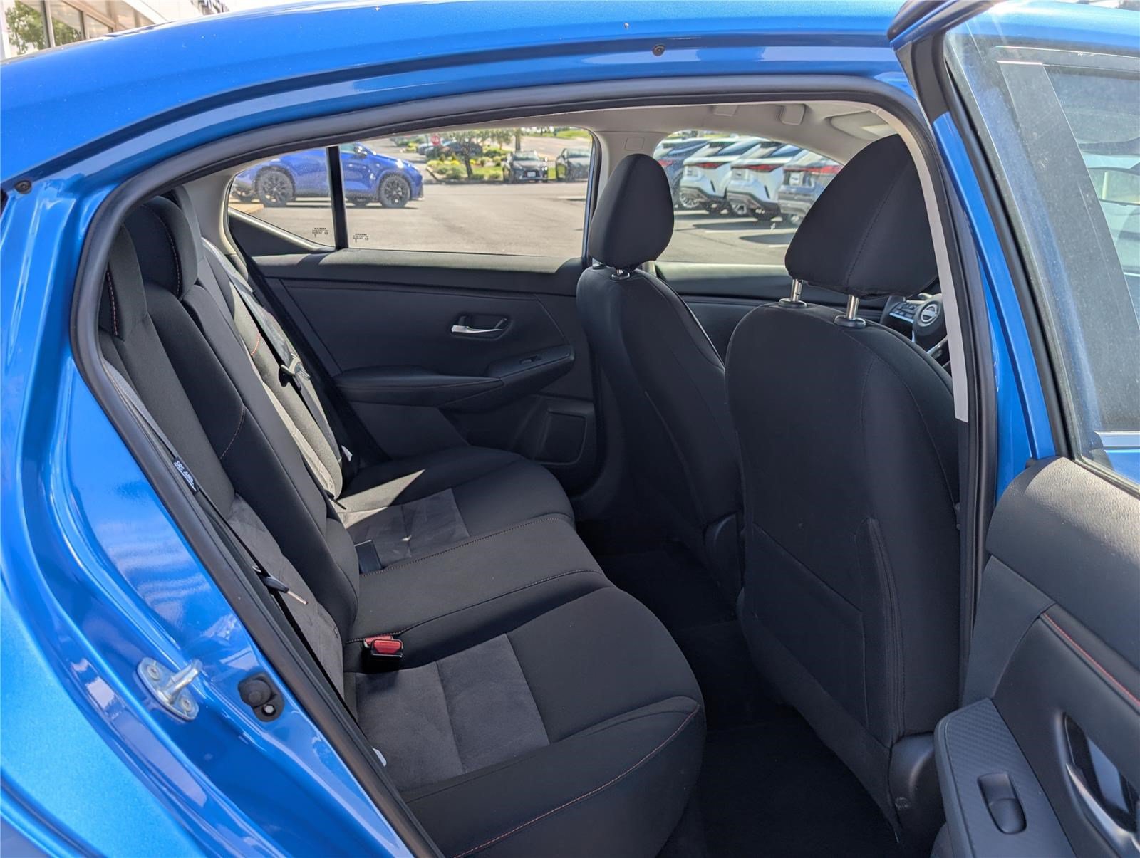 Used 2025 Nissan Sentra SR FWD image 12