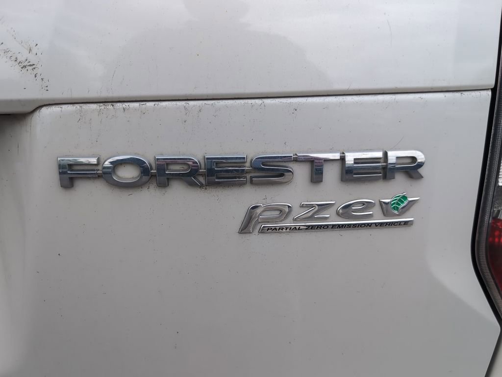 Used 2015 Subaru Forester 2.5i AWD/4WD image 6