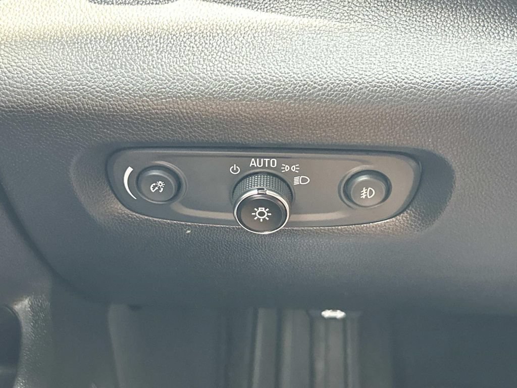 Used 2021 Chevrolet Traverse RS AWD/4WD image 37