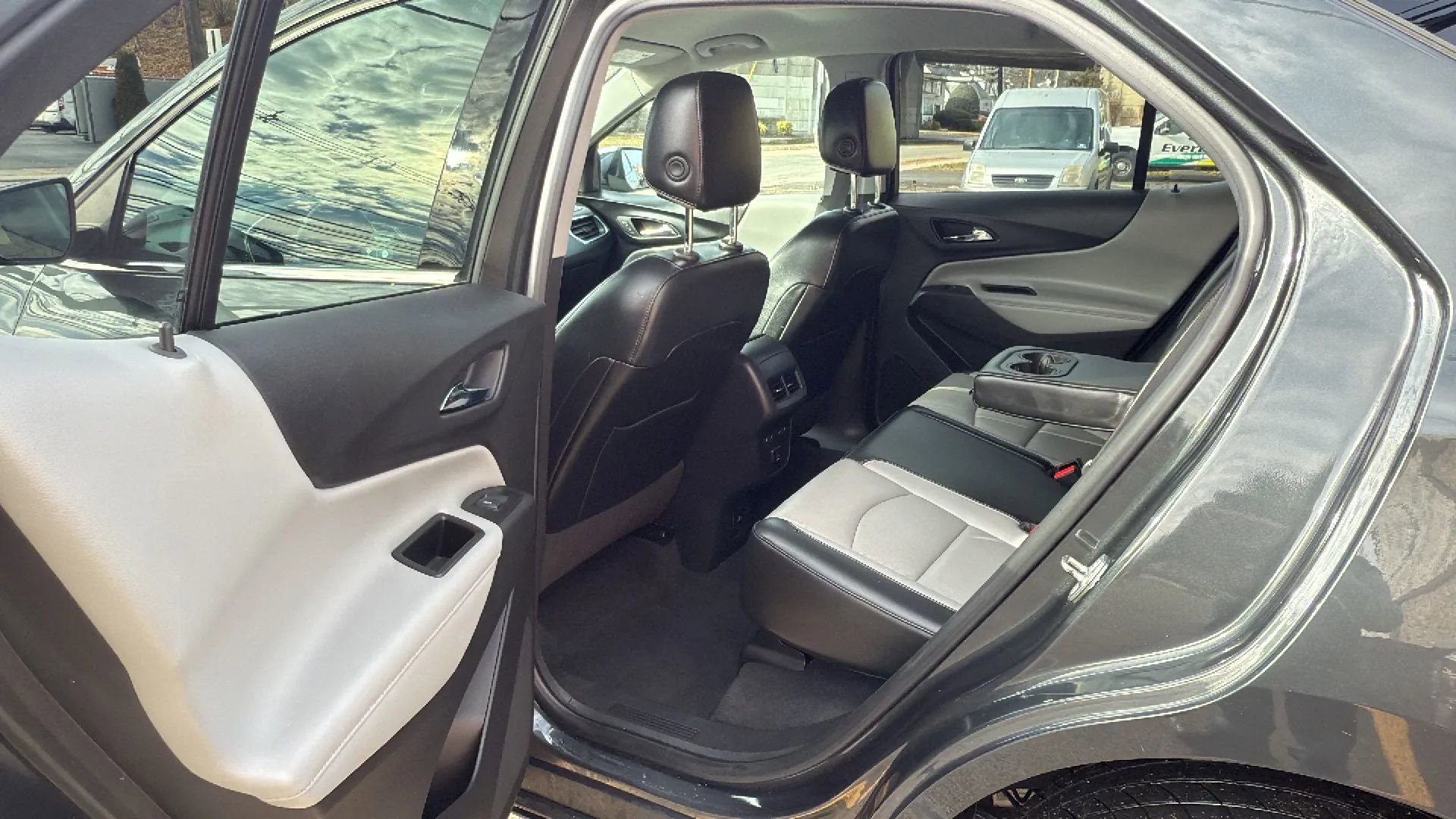 Used 2019 Chevrolet Equinox Premier AWD/4WD image 28