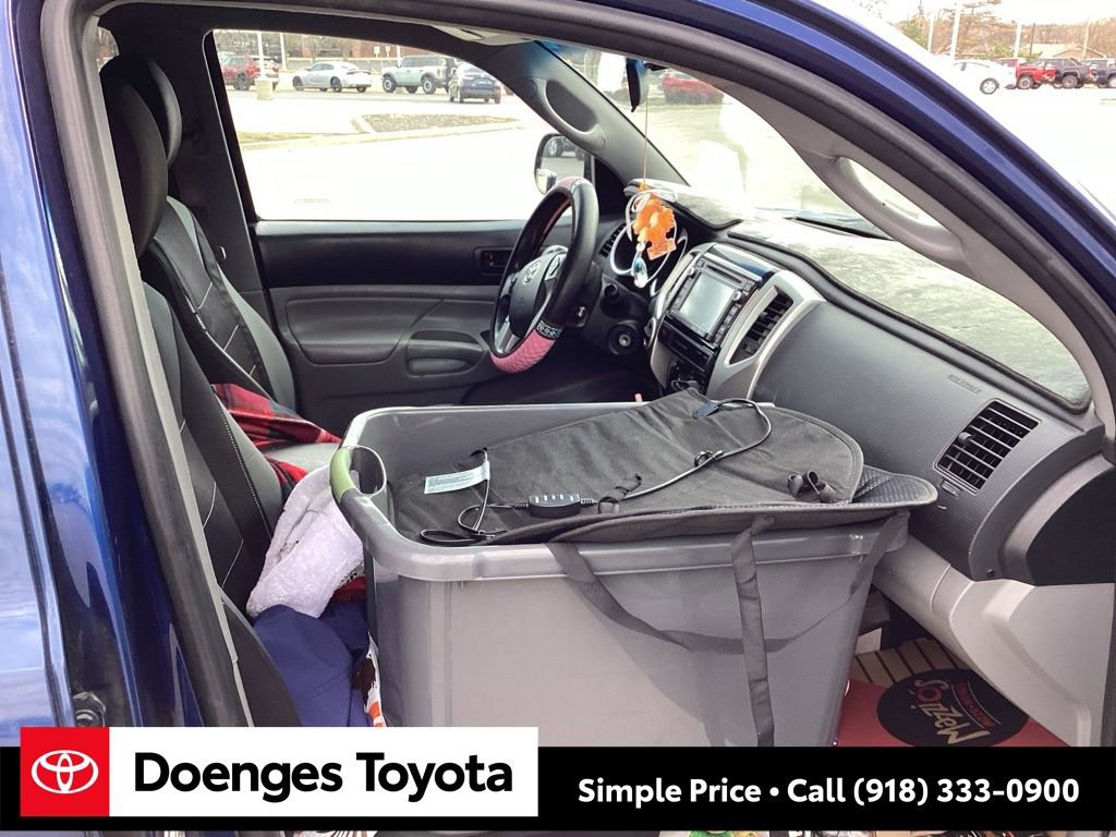 Used 2015 Toyota Tacoma 4x4 Double Cab image 10