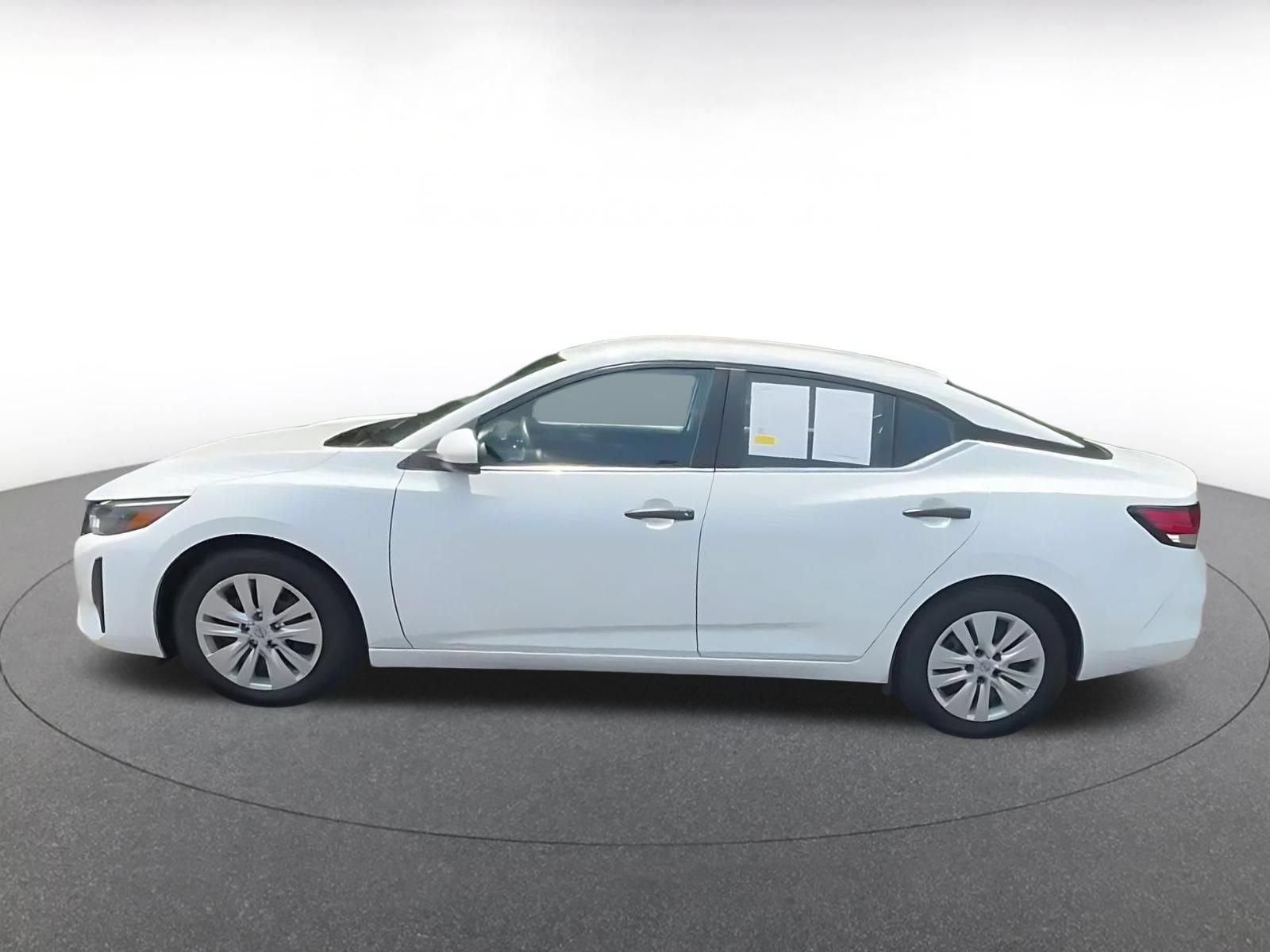 Used 2025 Nissan Sentra S FWD image 9