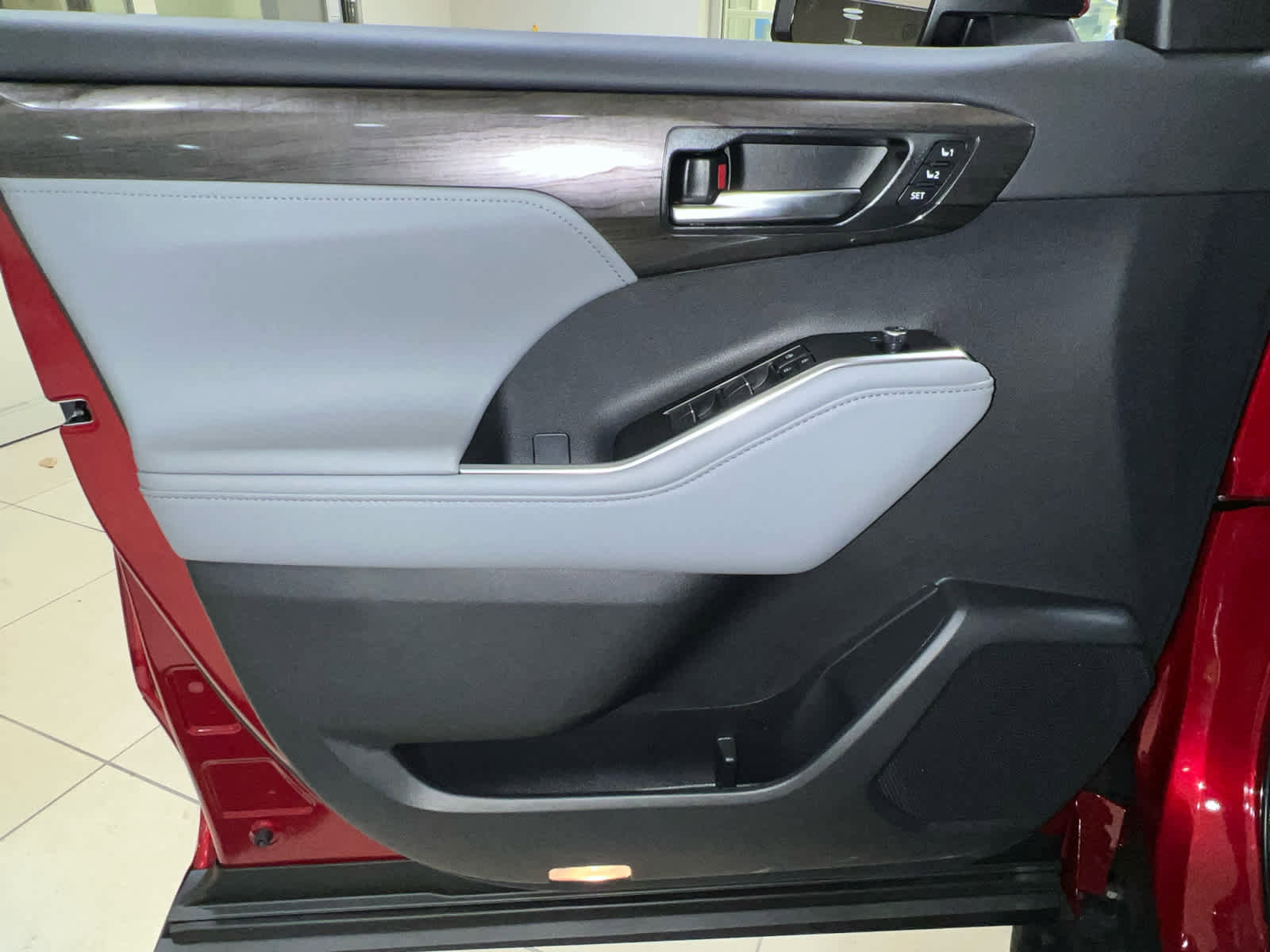 New 2026 Toyota Highlander Limited image 16