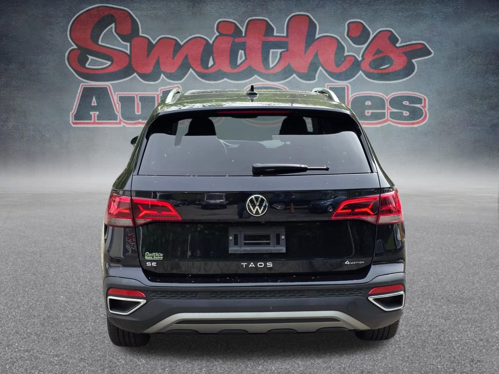Used 2022 Volkswagen Taos SE w/ Panoramic Sunroof Package AWD/4WD image 5