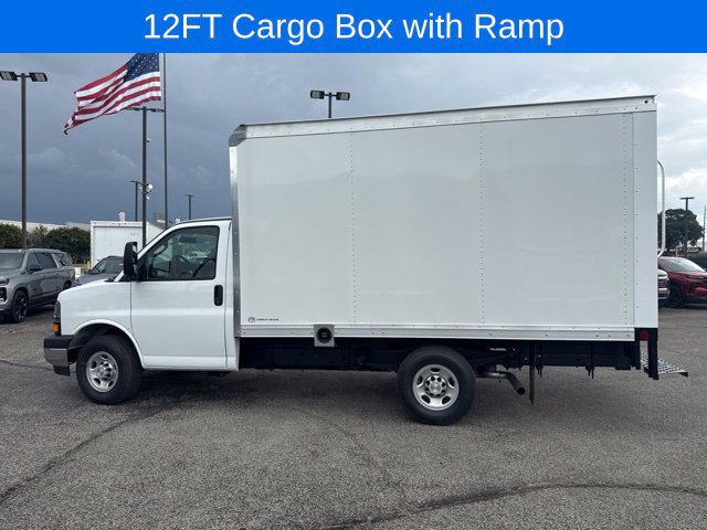 New 2026 Chevrolet Express 3500 w/ Power Convenience Package RWD image 6
