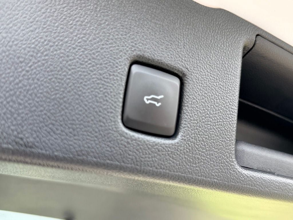 Certified 2023 Ford Escape ST-Line w/ Tech Pack #1 FWD image 32