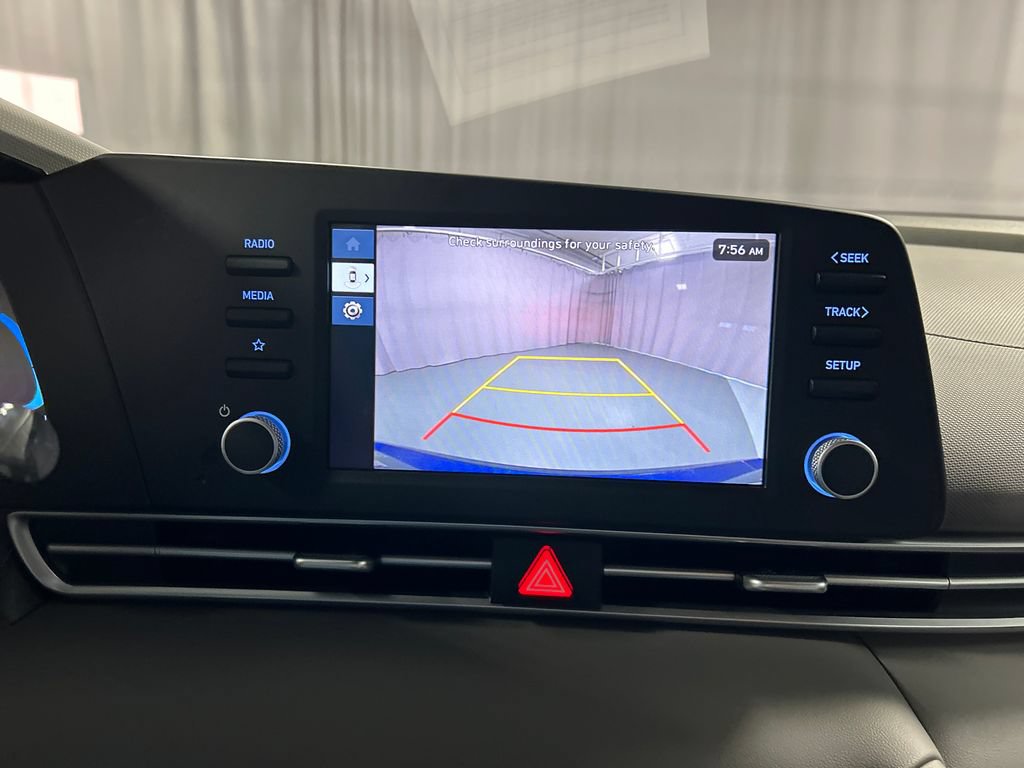 Used 2025 Hyundai Elantra SE FWD image 16