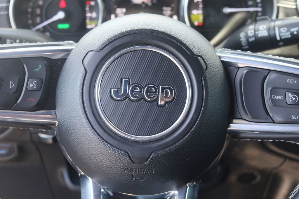 Used 2022 Jeep Wrangler Unlimited Sahara w/ Cold Weather Group AWD/4WD image 20