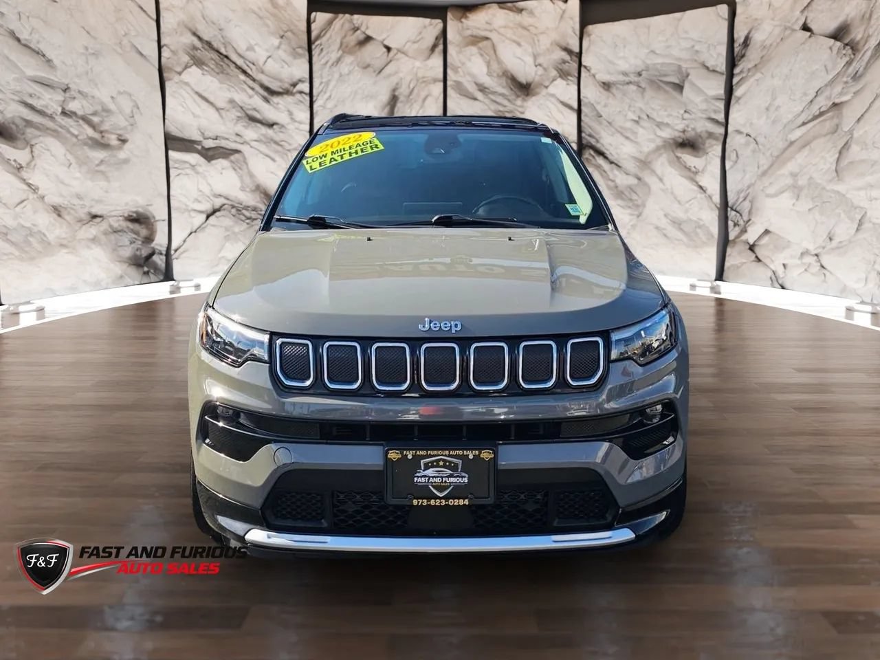 Used 2022 Jeep Compass Limited w/ Elite Group AWD/4WD image 2