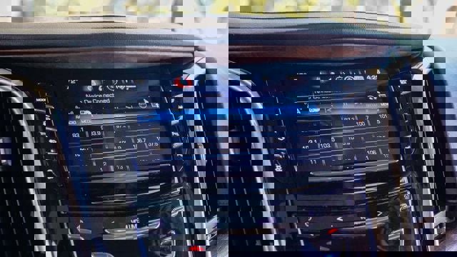 Used 2019 Cadillac Escalade ESV Premium Luxury image 52