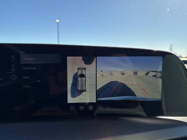 Used 2026 Cadillac Vistiq Luxury image 20