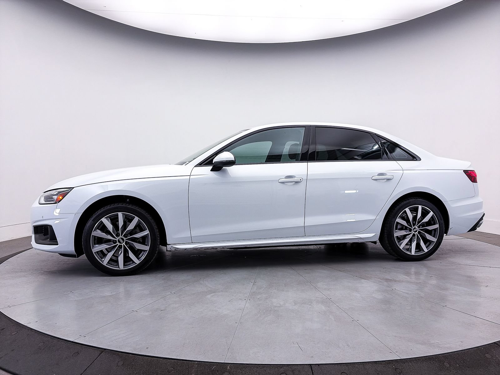 Used 2023 Audi A4 2.0T Premium Plus AWD/4WD image 43