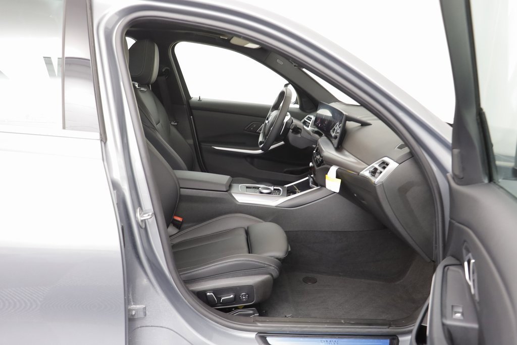 Certified 2025 BMW 330i xDrive Sedan w/ M Sport Package image 18