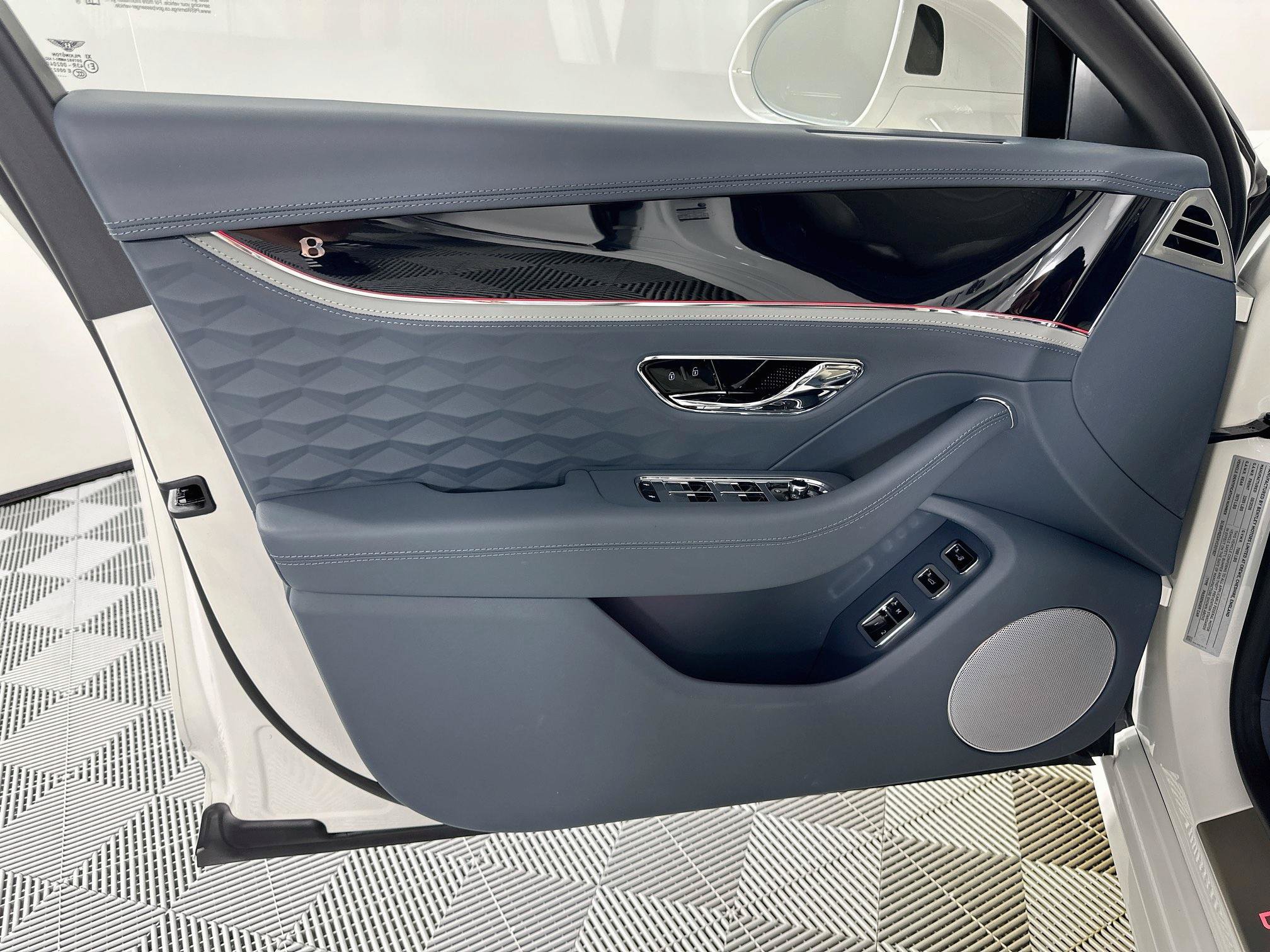 New 2027 Bentley Flying Spur Speed AWD/4WD image 14
