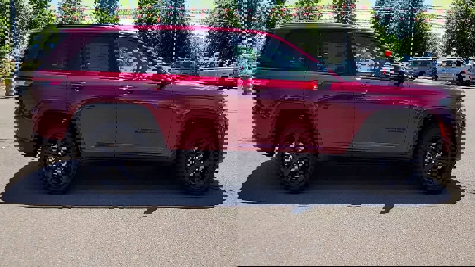 New 2025 Jeep Grand Cherokee Altitude w/ Trailer Tow Package image 9