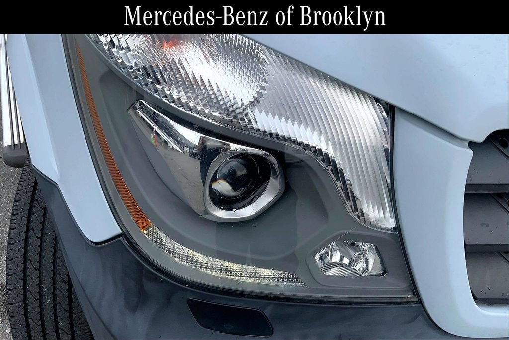 Used 2016 Mercedes-Benz Sprinter 2500 image 25