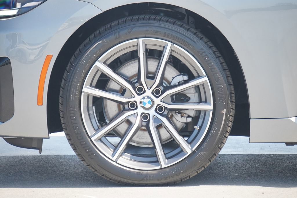 Used 2025 BMW 230i xDrive Coupe image 5