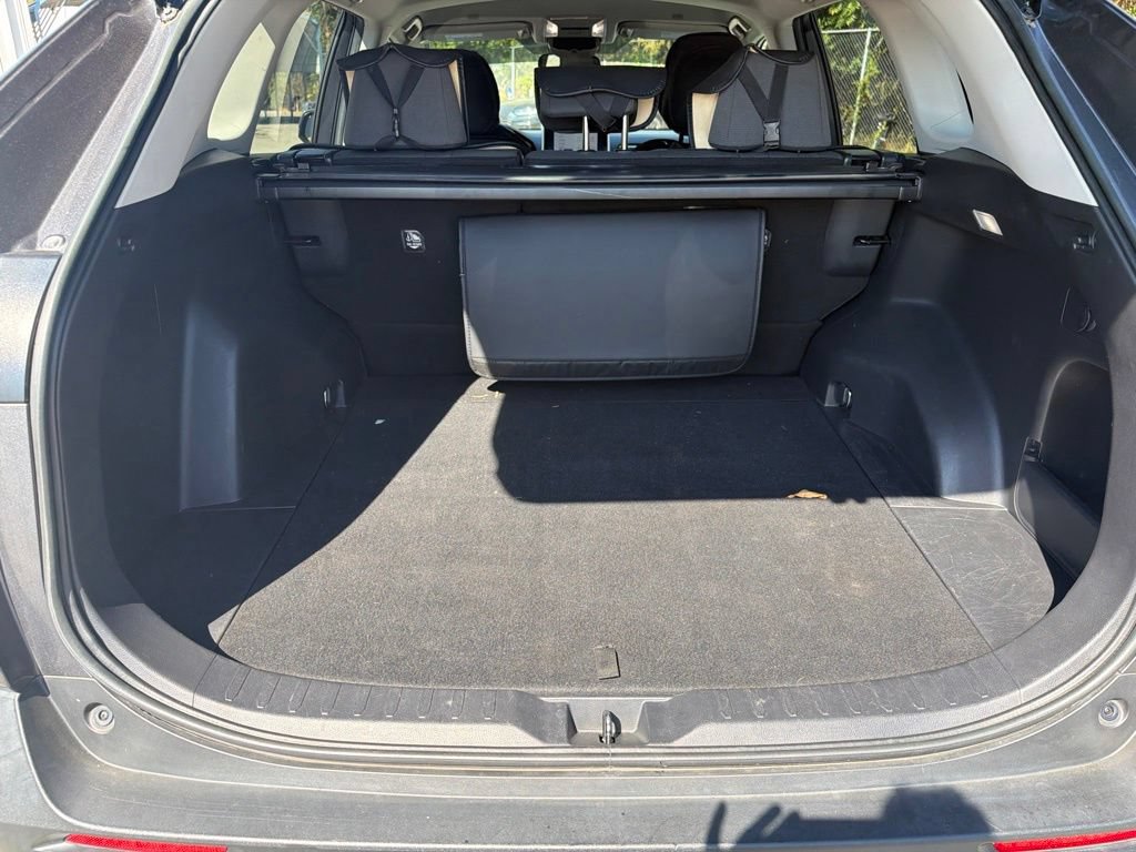 Used 2023 Toyota RAV4 XLE FWD image 15