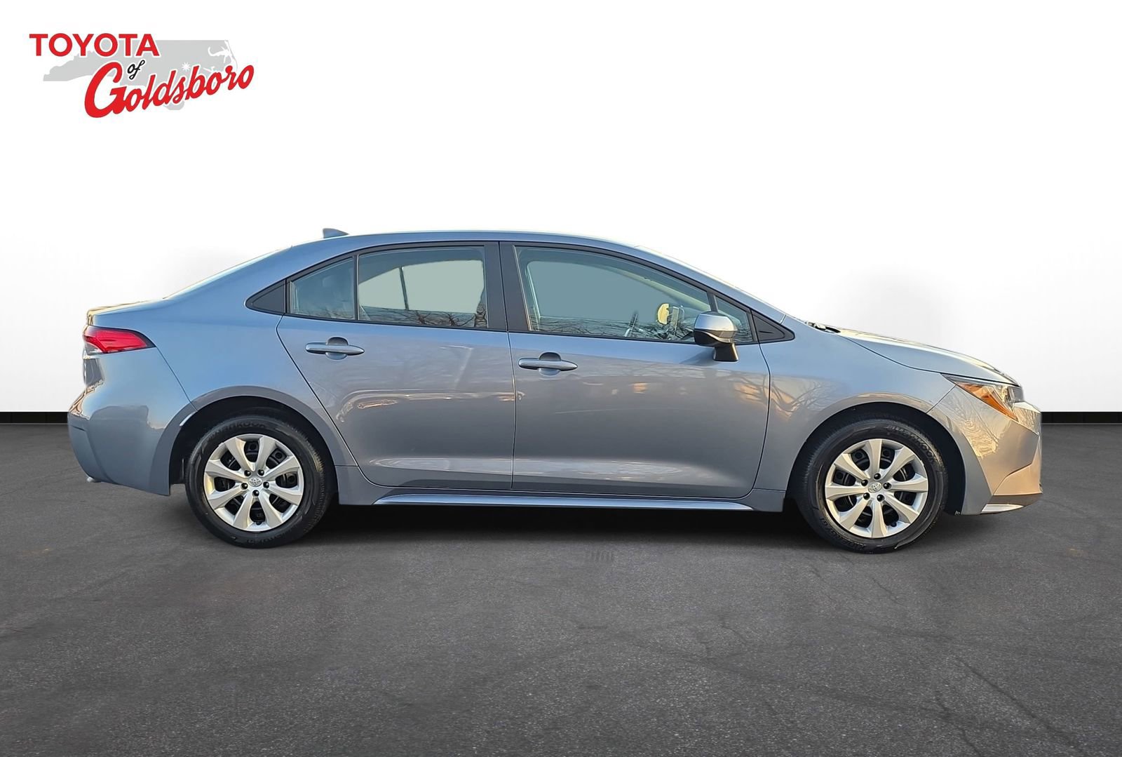 Used 2025 Toyota Corolla LE image 4