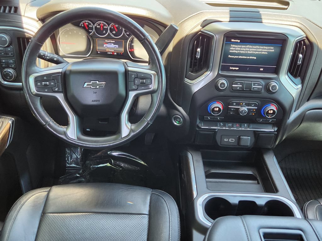 Used 2021 Chevrolet Silverado 1500 LT Trail Boss w/ LPO, Dark Essentials Package AWD/4WD image 3