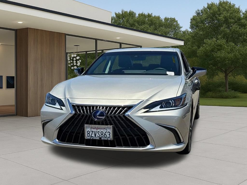 Used 2022 Lexus ES 300h w/ Premium Package FWD image 3